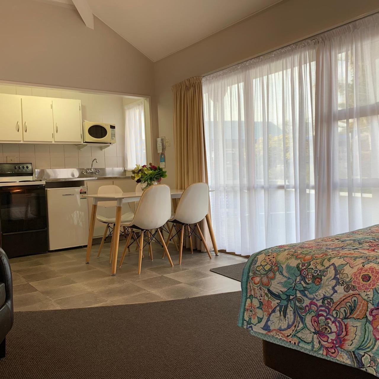 Cameron Thermal Motel Tauranga Ngoại thất bức ảnh